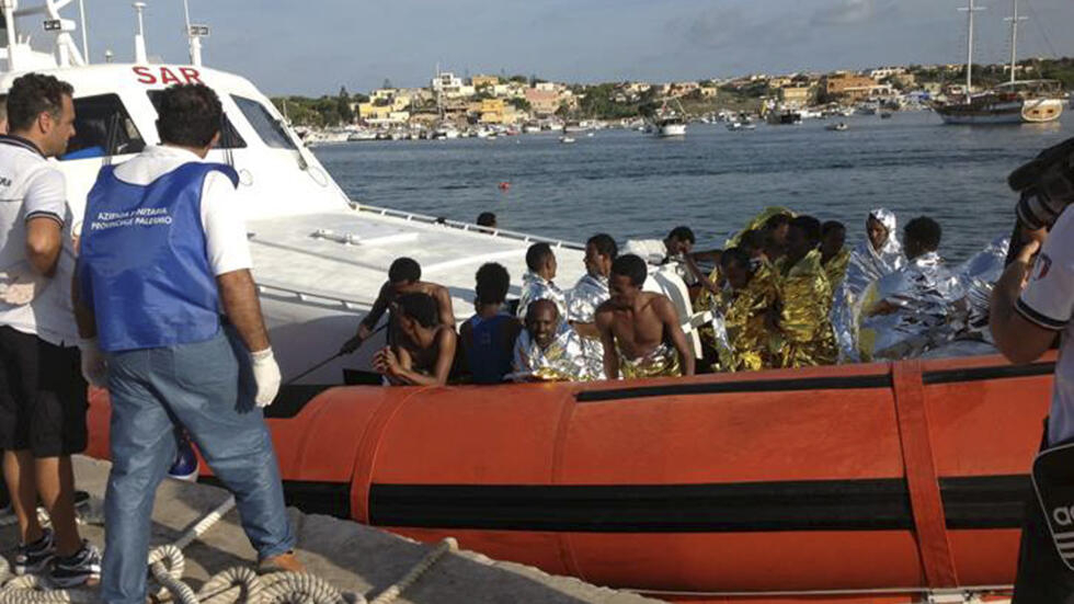 Italie: à Lampedusa, 10 ans après la mort de 368 naufragés, un souvenir toujours vif – Reportage international