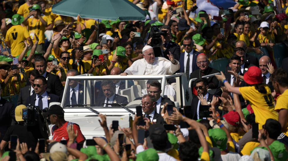 Le pape François aux JMJ près de Lisbonne, ce dimanche 6 août pour la clôture de l'évènement.